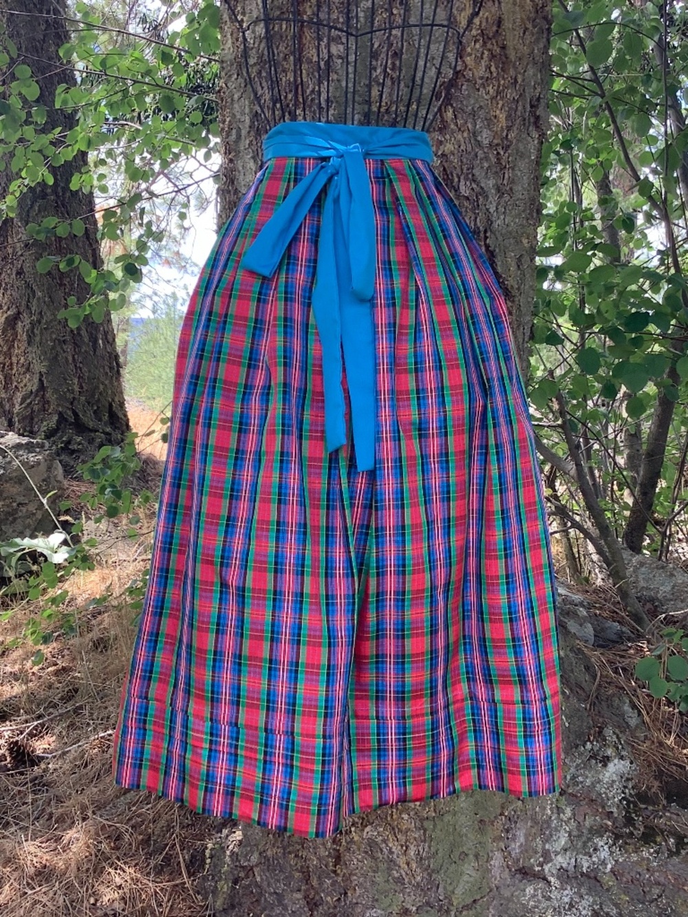 Blue Red Green Plaid Apron Peasant Costume Kitchen Oktoberfest Dirndl